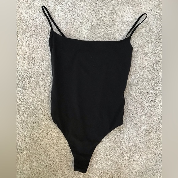 SKIMS Cami Bodysuit | Onyx - Picture 5 of 16